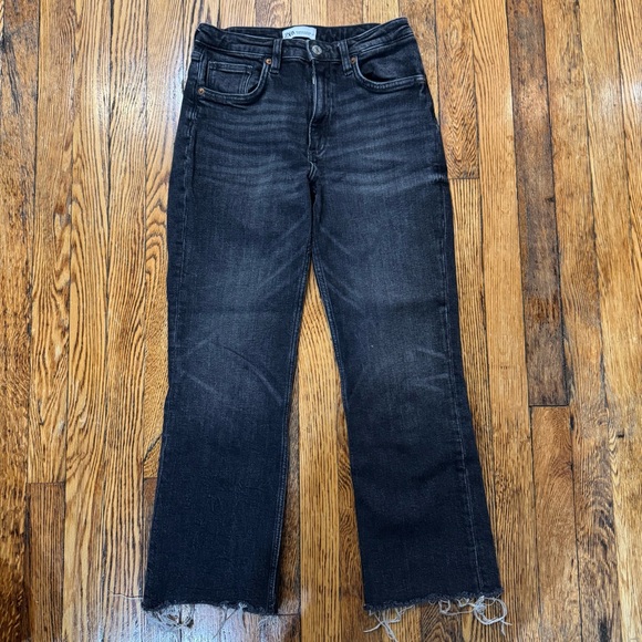 Zara Crop Flare Jeans - Picture 3 of 4